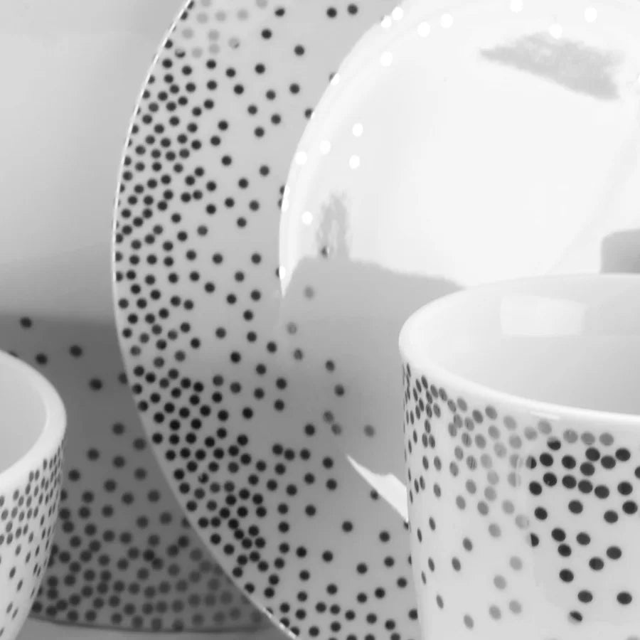 Platinum Dots 16 Piece Dinnerware Set