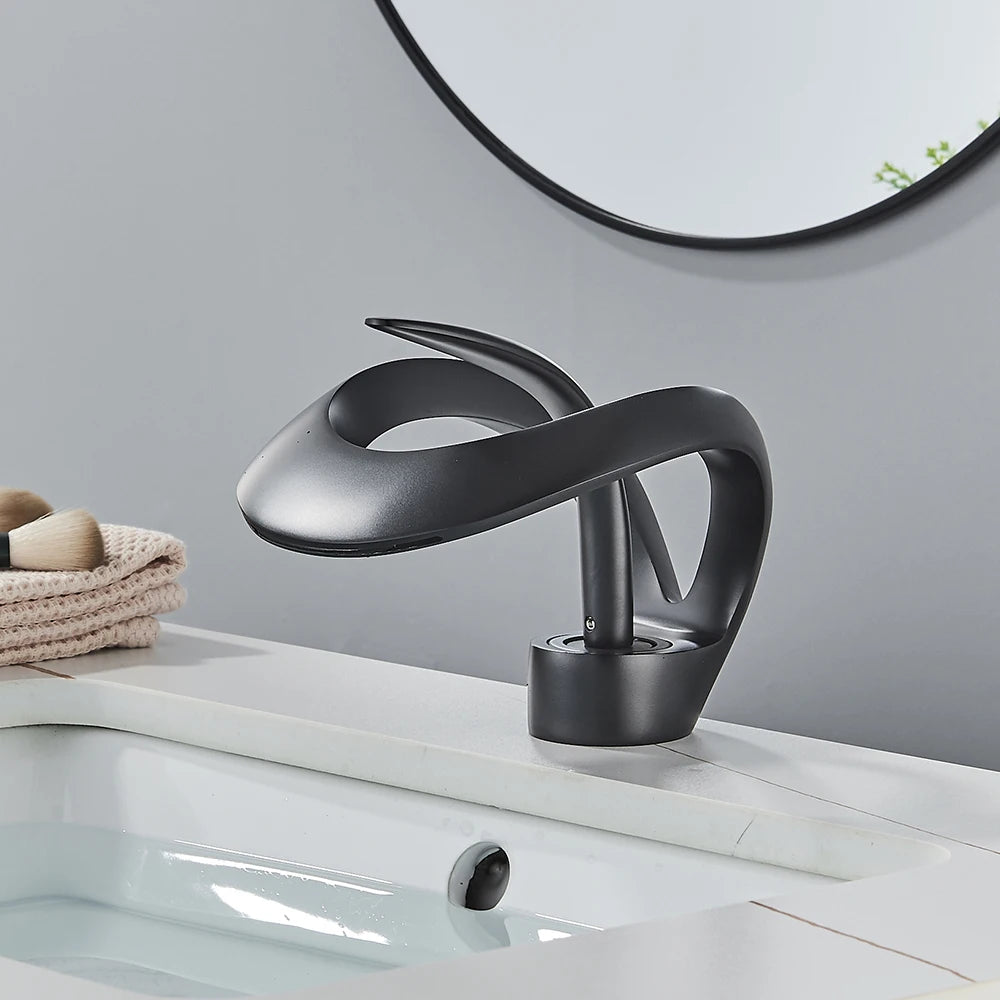 Waterfall Creative Bathroom Basin Faucet Sink Faucet Deck Mounted Hot Cold Water Mixer Crane Brass Body Single Hole Taps